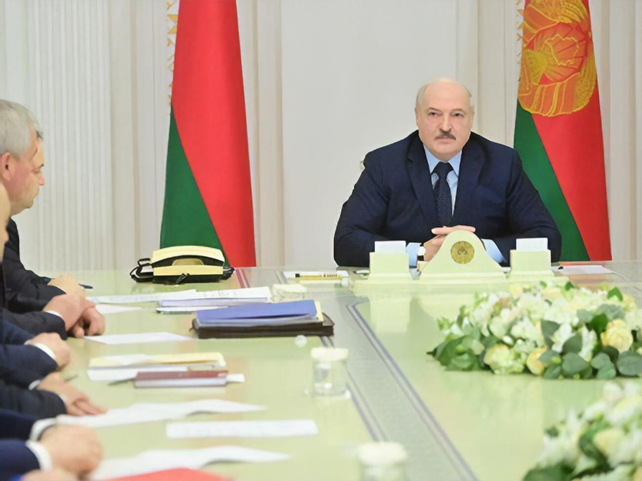 Лукашенко перебільшив, назвавши кількість виборців, які проголосували за нього. Цифра – вища навіть за офіційні дані