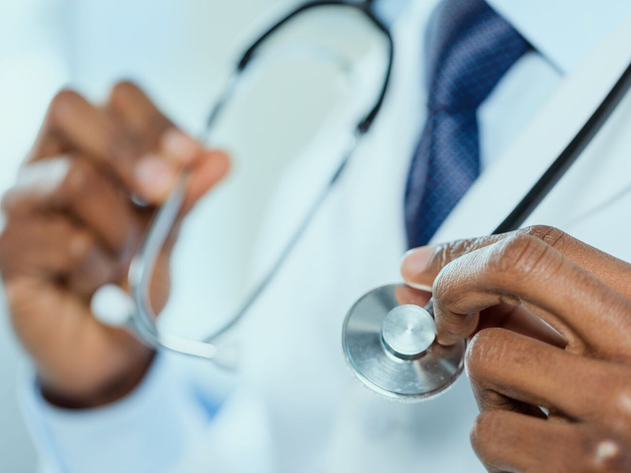 ЦОЗ заявил, что будет собирать обращения и жалобы для оценки доступа к лечению