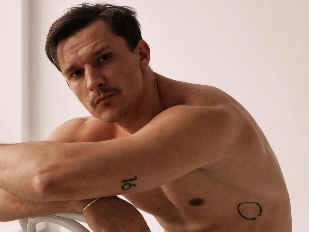 Цимбалюк родился в 1989 году