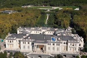 Бесполетная зона над "дворцом Путина" под Геленджиком имеет высоту, запрещенную для полетов, 3950 м