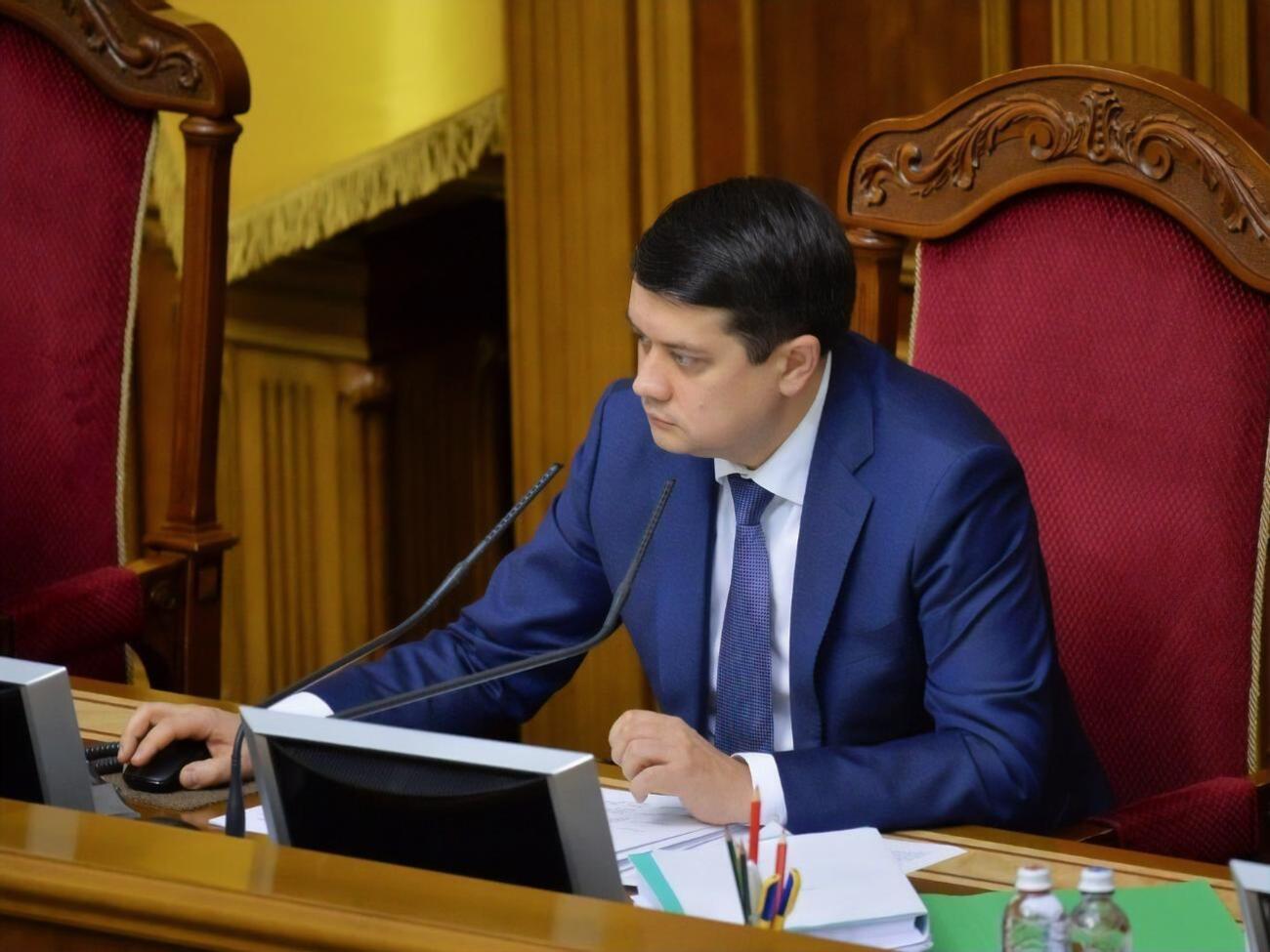 Разумков: Есть бизнес, а есть государственная должность, сочетать их не очень правильно