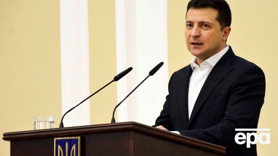 Зеленський підписав закон, який дозволяє зареєструвати в Україні вакцину проти COVID-19