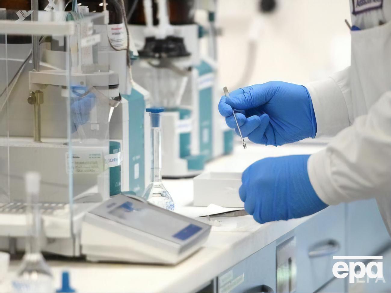 Вакцина AstraZeneca продемонструвала в середньому 70% ефективності