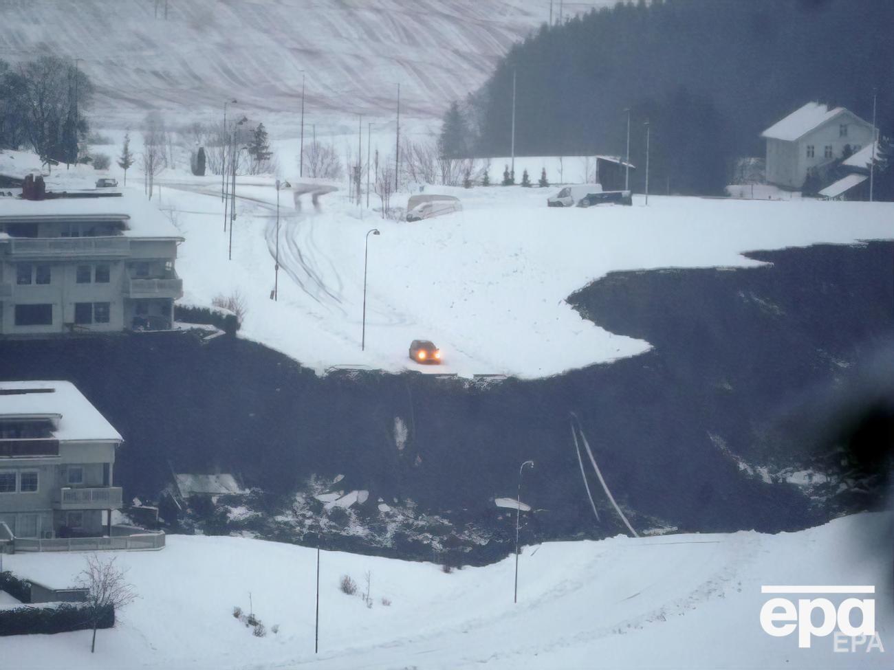 Зсув торкнувся понад 10 будинків