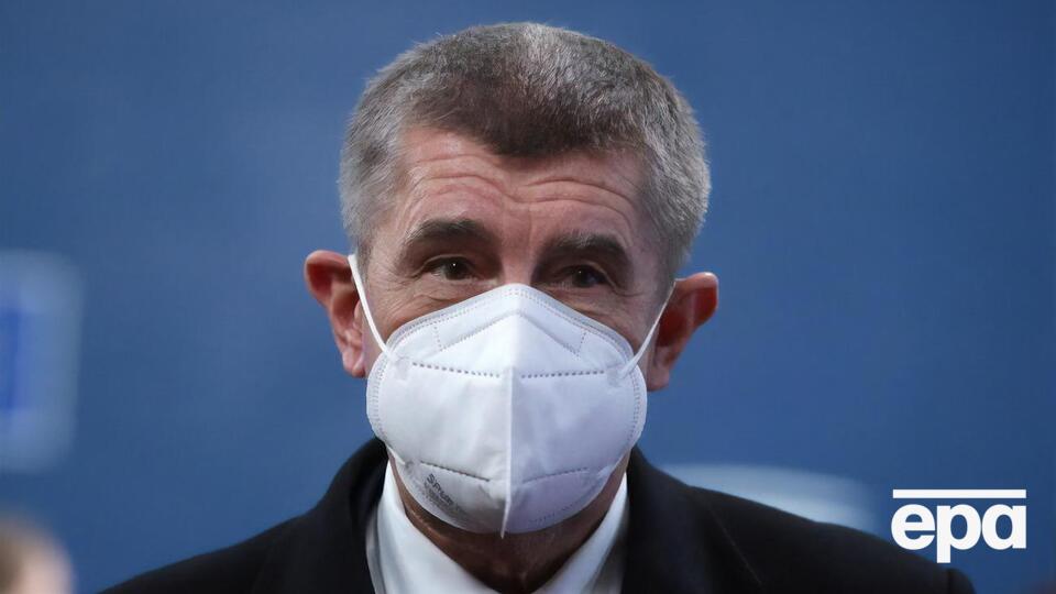 Бабіша першого в Чехії вакцинували проти коронавірусу