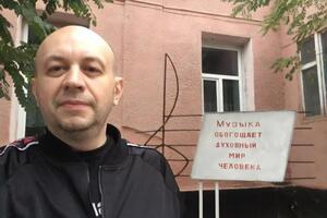 Смирнова затримали, коли він вийшов гуляти із сином