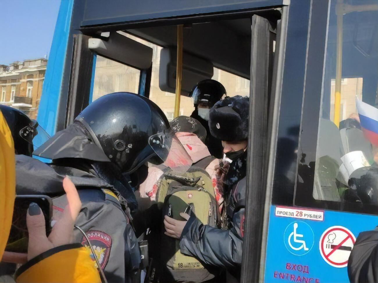 На Дальнем Востоке в России начались протестные акции