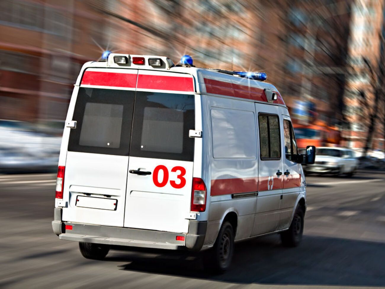 Мужчину забрали в больницу