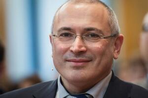 Ходорковский: Пусть Новый год принесет перемены. С праздником! Счастья всем!