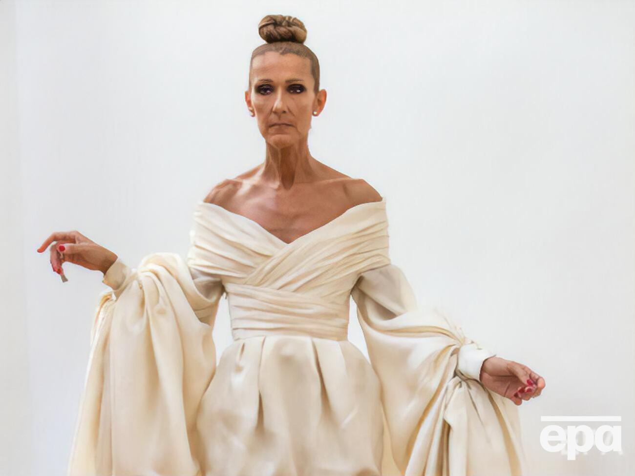 Певица пока что не отреагировала на поступок поклонника из Великобритании