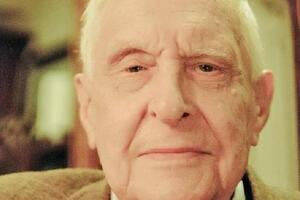 Коронавирусом также заразились жена и одна из дочерей Басилашвили