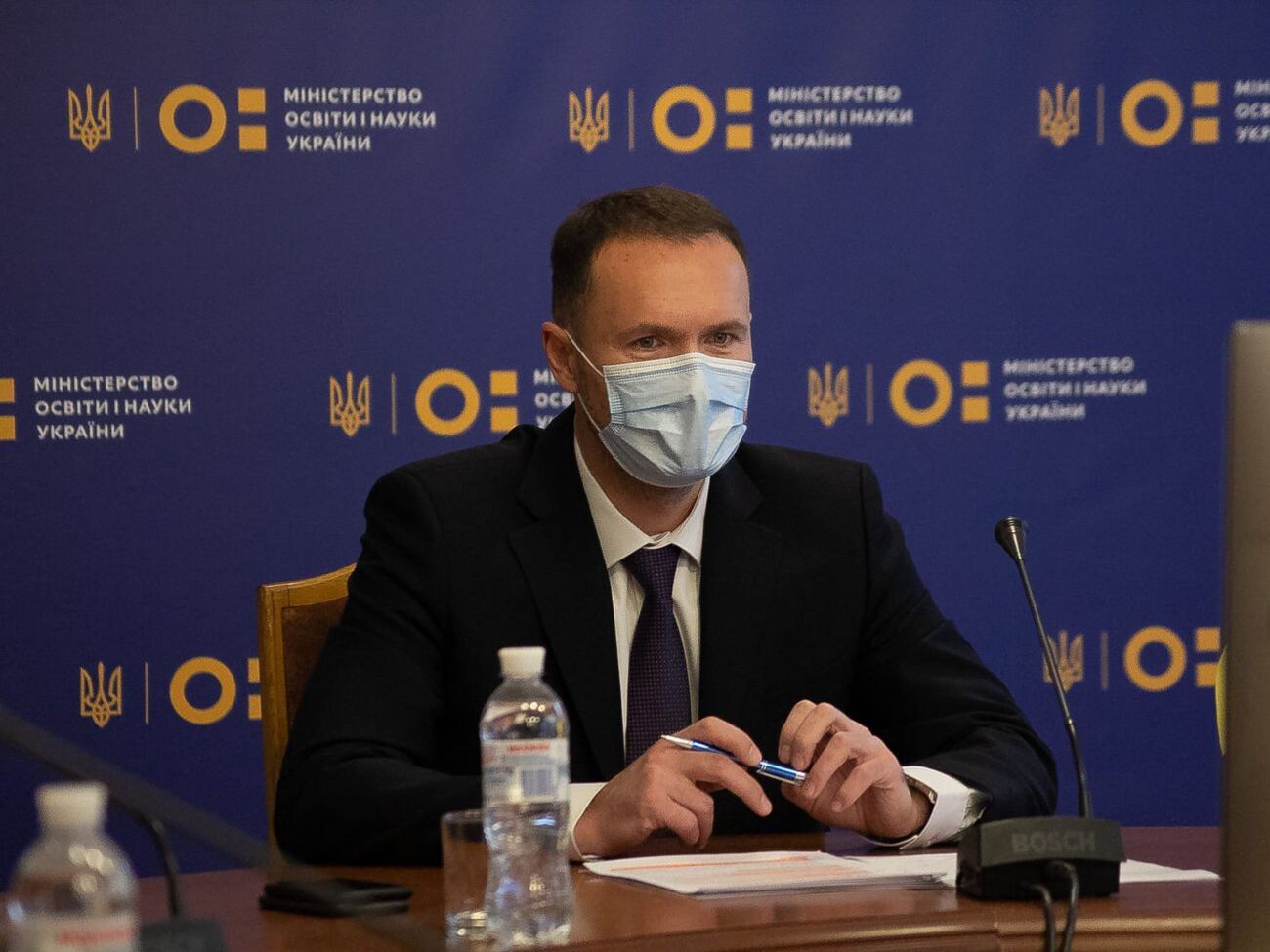 Шкарлет заперечував наявність плагіату у своїх наукових роботах