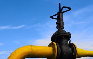 По подсчетам журналистов, в среднем тариф на транспортировку газа вырос почти в два раза