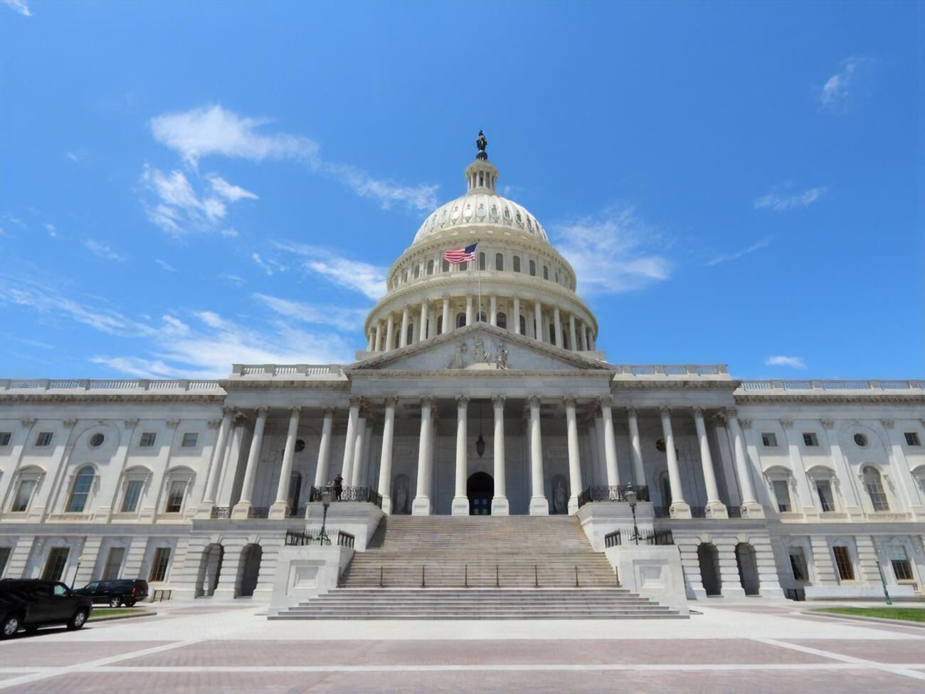 Неизвестные заявили, что направят самолет в Капитолий из-за убийства Сулеймани