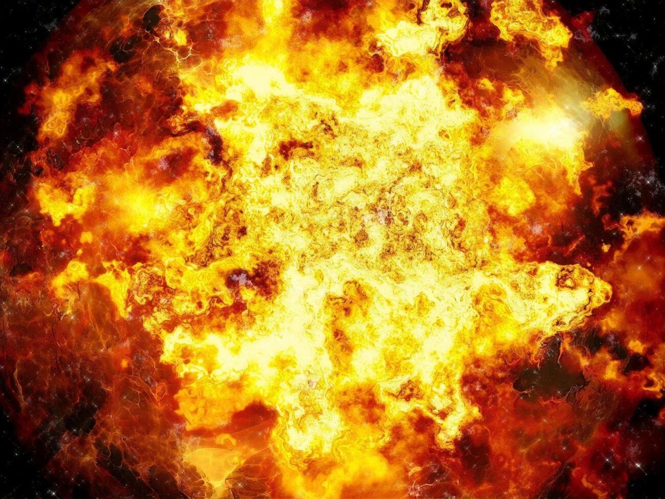 Вибухом вибило вікна