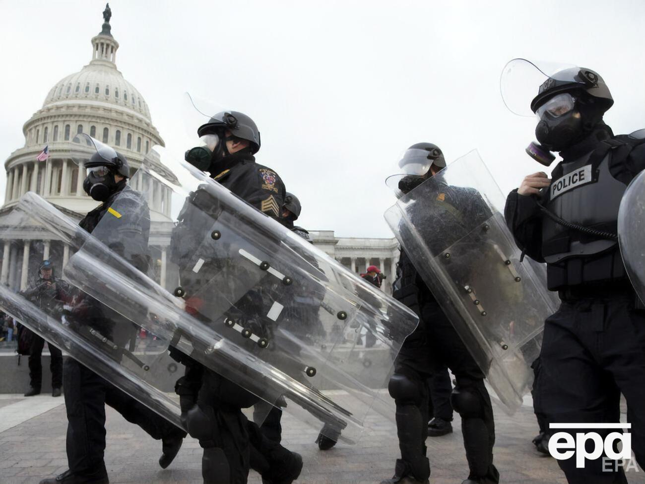 6 января соратники Трампа взяли штурмом Капитолий