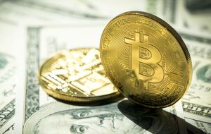 Після оновлення максимуму ціна біткоіна дещо впала