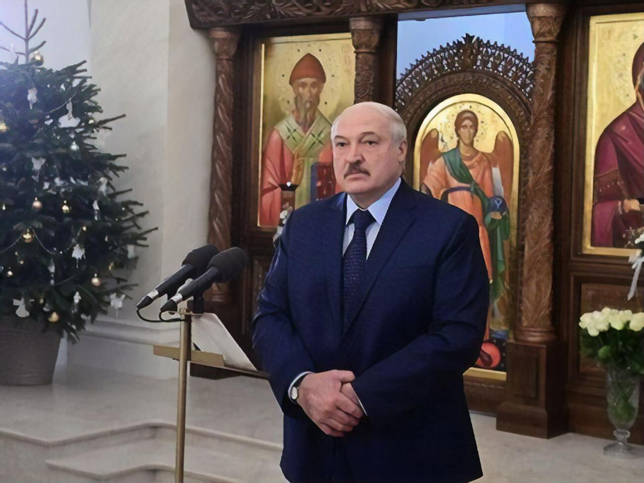 Лукашенко в храме прокомментировал беспорядки в США