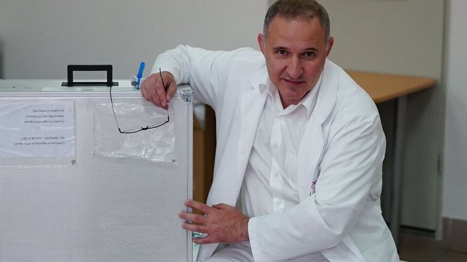 Тодуров: Может быть, звучит немножко примитивно, но я не представляю себе отъезд в другую страну