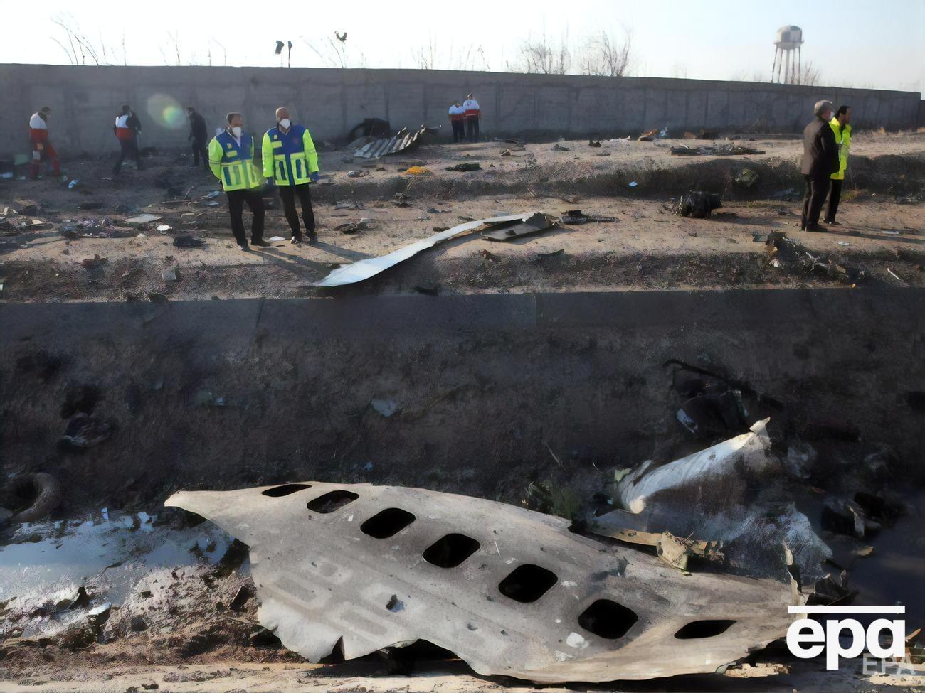 Пассажирский самолет Boeing 737-800 разбился 8 января 2020 года вблизи столицы Ирана