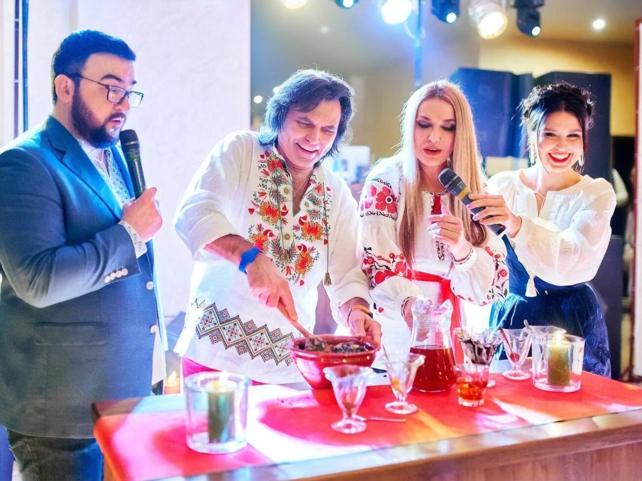 Руслан Сеничкин,&nbsp;Виталий Борисюк,&nbsp;Ольга Сумская и Людмила Барбир обсудили секрет приготовления рождественской кутьи