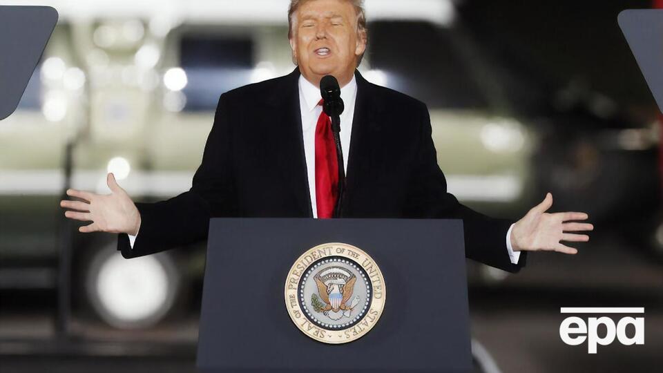 Трамп: Twitter пішов усе далі і далі в забороні свободи слова