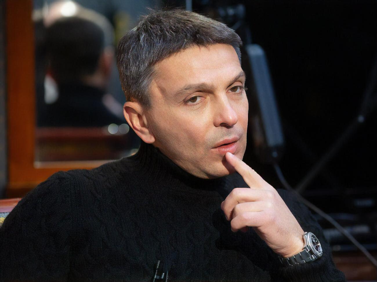 Барац:&nbsp;Я задумался: "А до какой степени я готов идти дальше?" До степени, когда я поставлю под угрозу театр и свою личную жизнь, я не готов идти