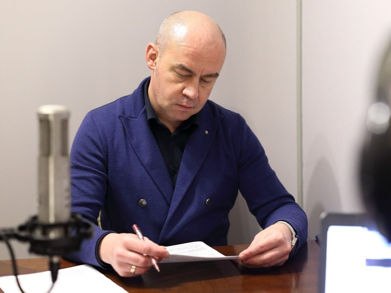 Надал:&nbsp;Более того, у меня есть информация о том, что правоохранители выставят границы вокруг школ, чтобы не допустить детей на учебу