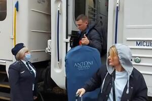 70% фракции "Слуга народа" добирались в Трускавец поездом, рассказали во фракции