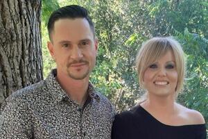 Грег и Эмбер Чапкис поженились девять лет назад