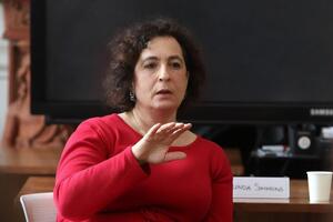 Сіммонс підкреслила важливість прозорості ситуації