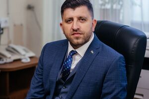 Хромов отметил, что в момент стрельбы был в командировке