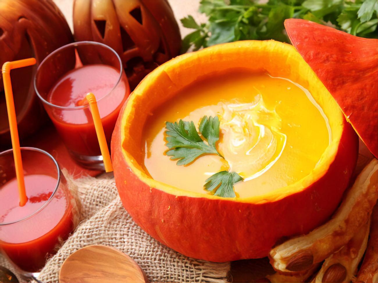 Суп из тыквы готовится просто и быстро