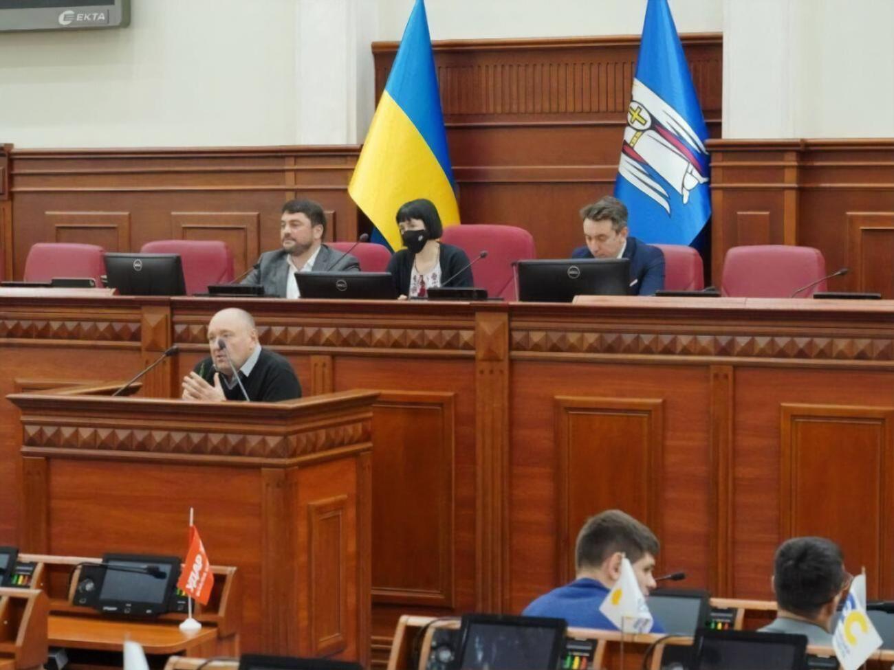 Будівлям загрожує знищення або пошкодження, стверджують депутати Київради