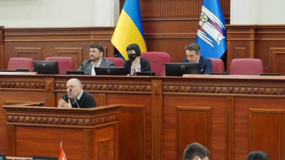 Будівлям загрожує знищення або пошкодження, стверджують депутати Київради