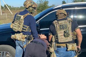 По данным СБУ, заказчика убийства задержали во время передачи последнего транша "вознаграждения" исполнителю