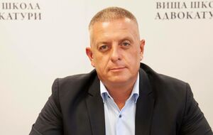Владимир Клочков: А что, если, как это зачастую случается, обвинения окажутся несостоятельными, а люди будут содержаться долгое время под стражей? Кто за это ответит перед семьями этих людей, да и перед городом в целом?