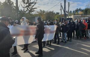 Под домом Порошенко за порядком следили 100 полицейских