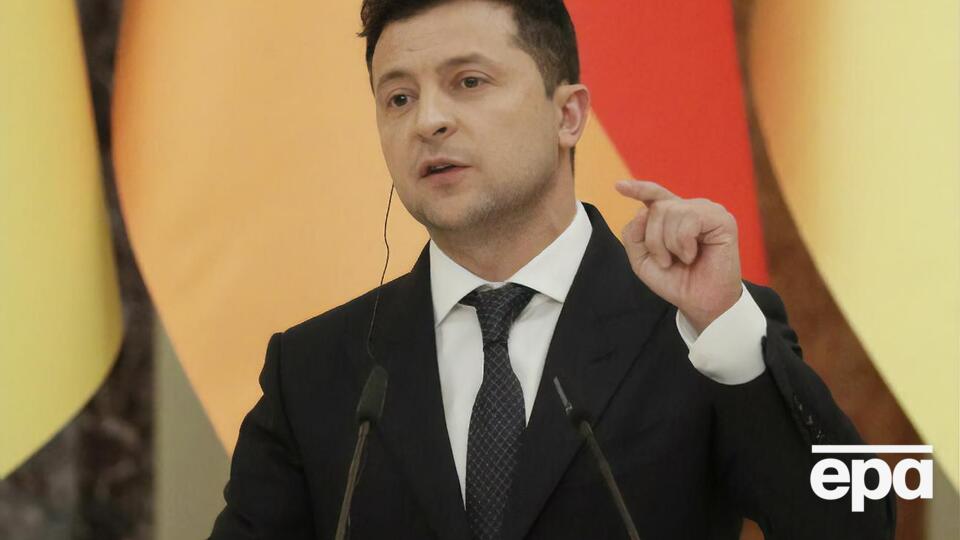 Зеленський розповів, що від його президентства найбільше постраждали старша донька, дружина та, особливо, батьки