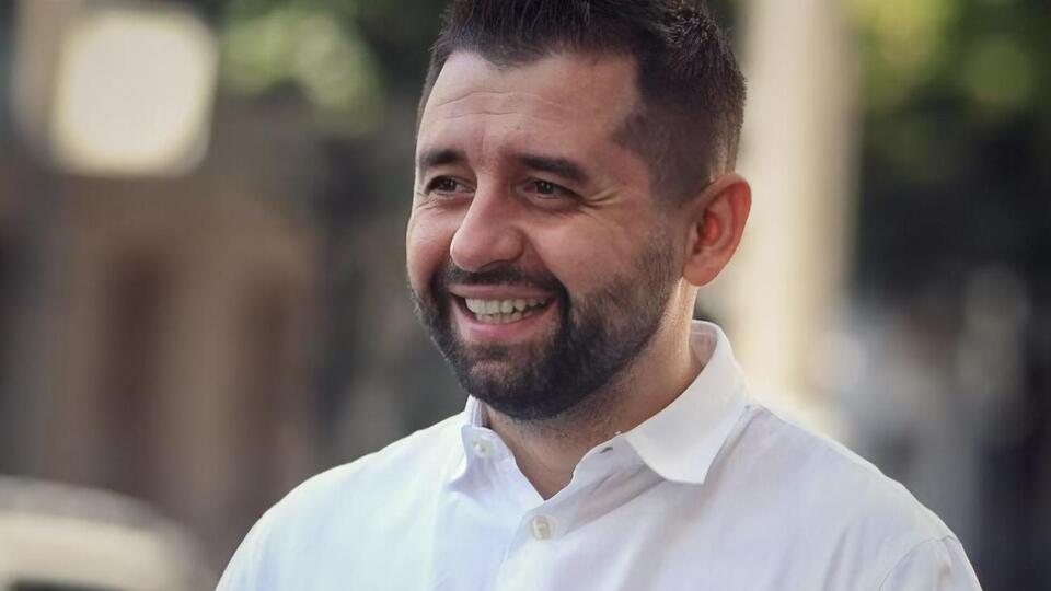 Арахамія не відкидає, що вони із дружиною всиновлять або вдочерять дитину