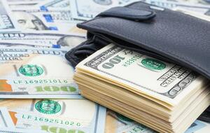 Деньги под потолком Рыбак спрятал в 2014 году, а обнаружил пропажу спустя два года