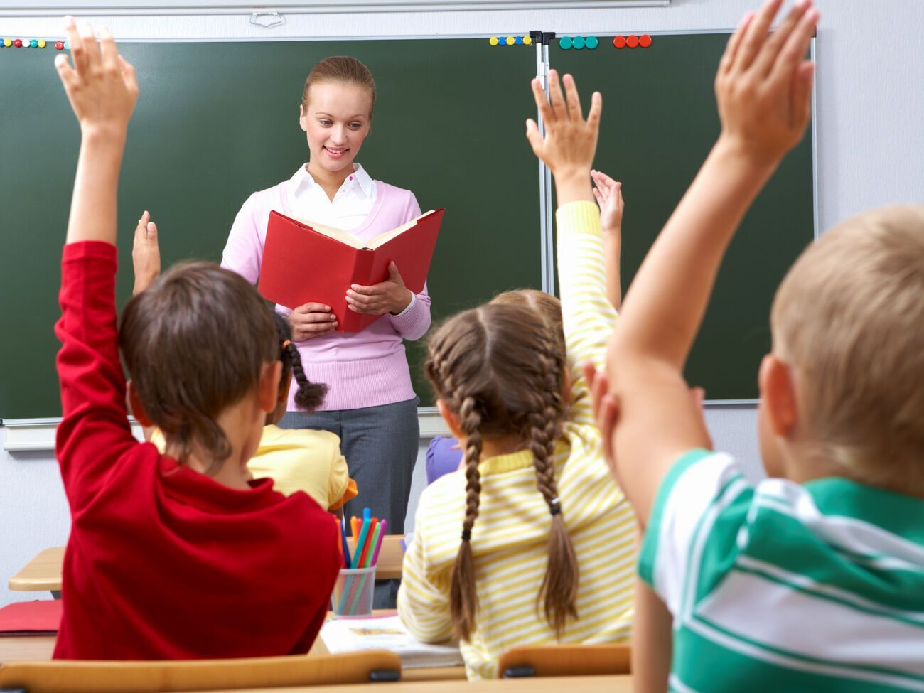 Динамика вакцинации педагогов против коронавируса является положительной по всем регионам, отметили в Минобразования Украины