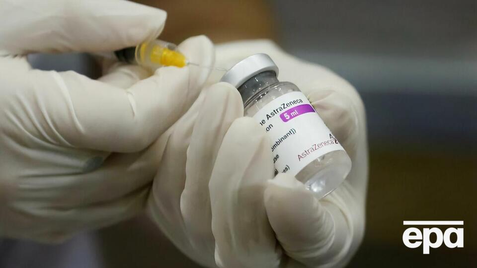 ЗМІ повідомили, що Росія вкрала формулу вакцини від AstraZeneca