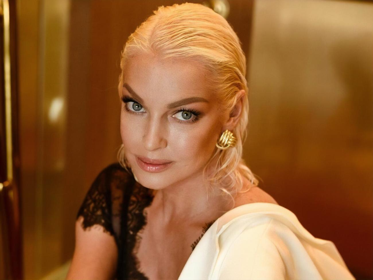 Волочкова: Мені здається, верхи я гарна