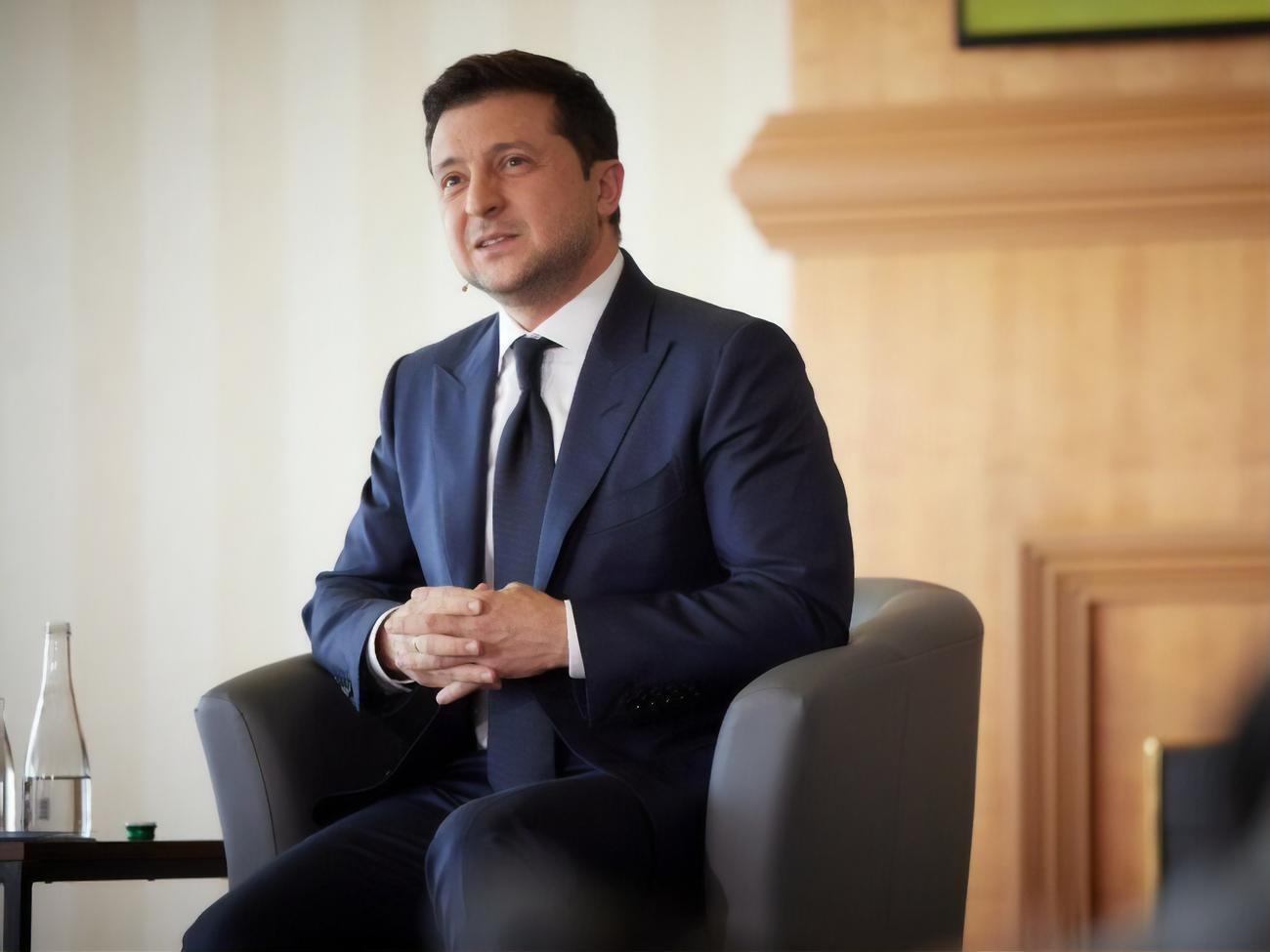 Зеленського готові підтримати 32% українців, які мають намір голосувати і визначилися з вибором