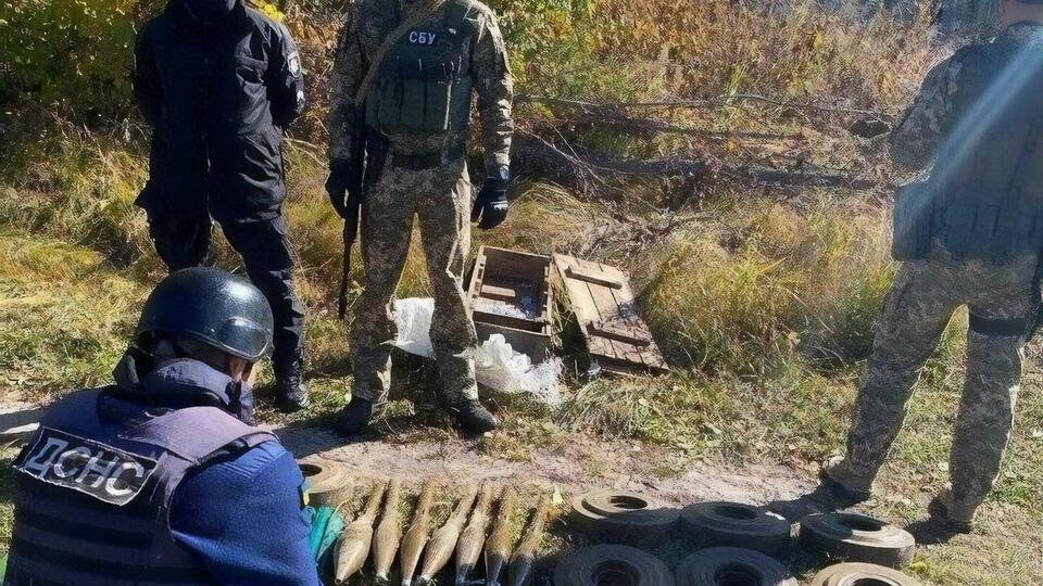 Правоохоронці вилучили зі схованки 13 протитанкових мін ТМ-62М