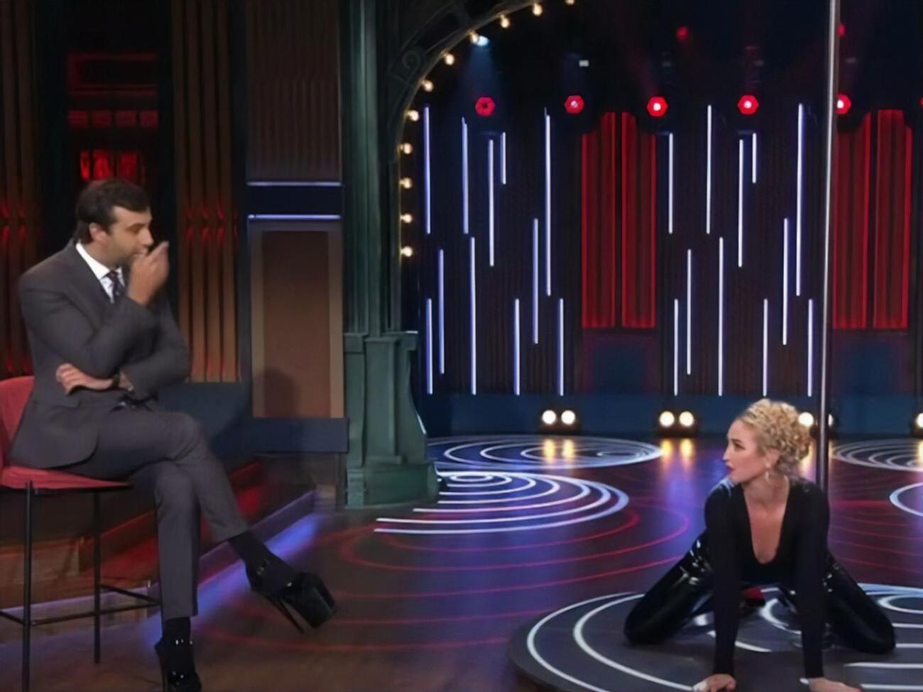 Ургант &ndash; Бузовой:&nbsp;Сама же себя глупо чувствуешь