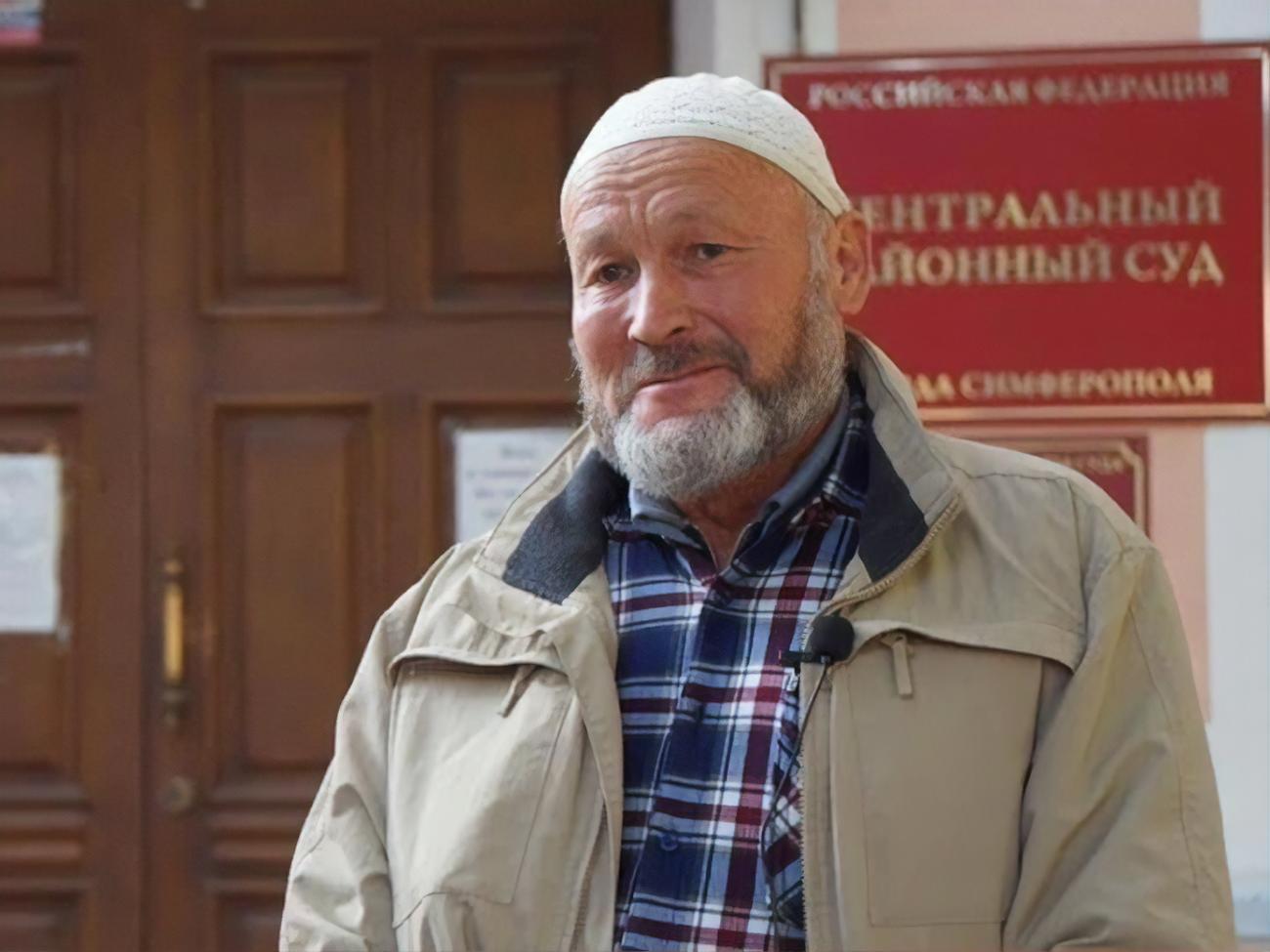 Штрафи виписали кримським татарам, які приходили до "суду" в Сімферополі