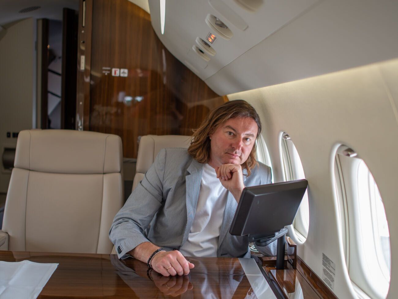 Архангельський: Багато ситуацій, коли людина приходить в аеропорт, платить якусь суму готівкою, а власник літака навіть не знає, що на нього продано майже комерційний рейс