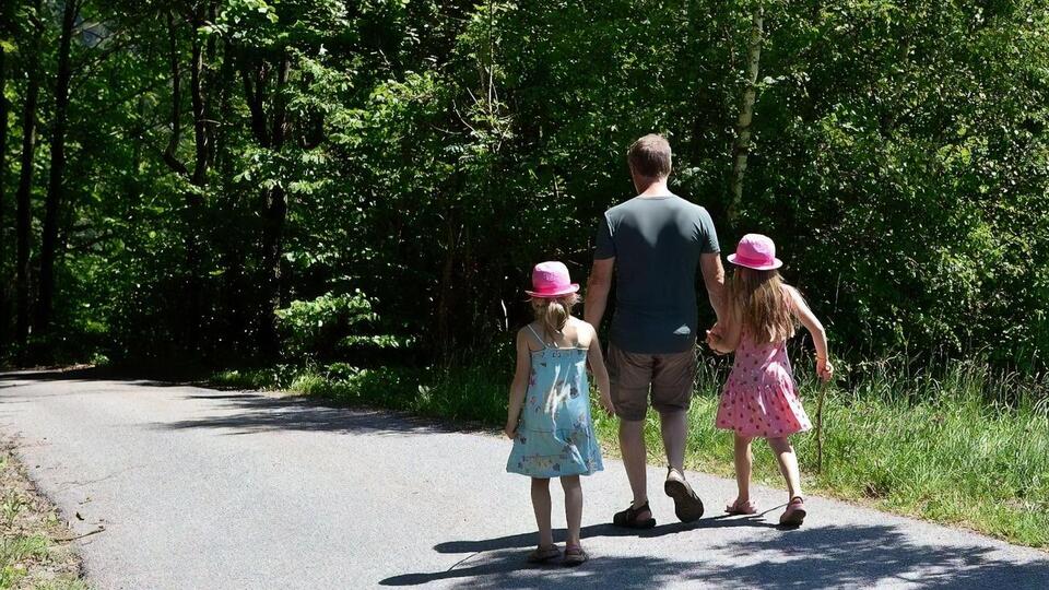 Звание предлагают присваивать тем, у кого пять детей и больше